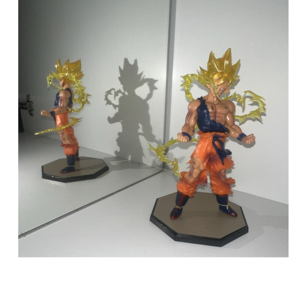 12N13-1/Dragon Ball Z Son Goku Super Saiyan Anime Figure Orange Outfit Yellow H…